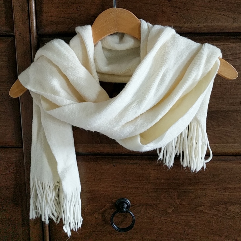 Soft Cream Scarf